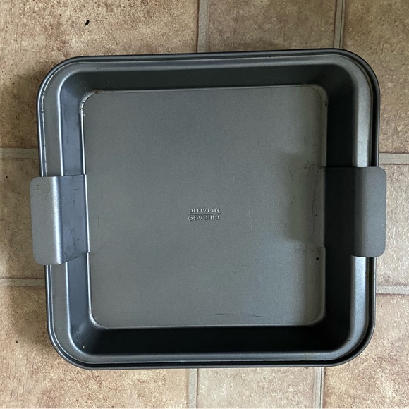 EUC - Brownie Pan with dividing grid - Picture 3 of 4